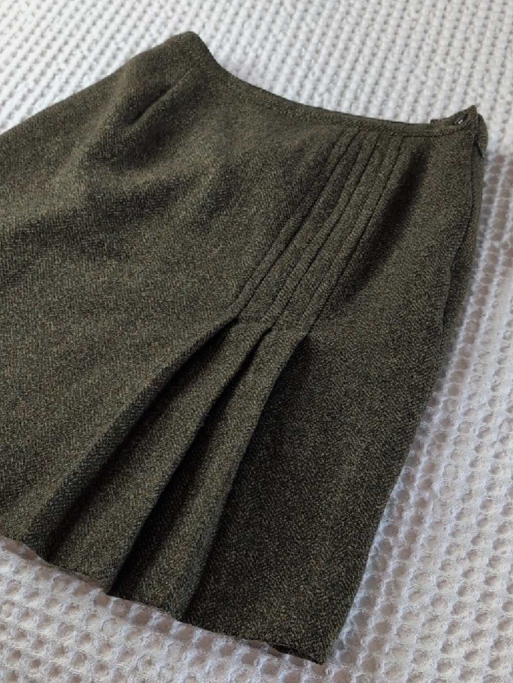 Pleated Tweed A-Line Above Knee Skirt - Olive - Picture 4 of 9